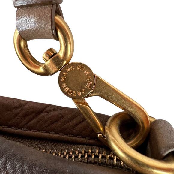 MARC JACOBS Classic Q Crossbody in Brown Leather - Picture 7 of 14